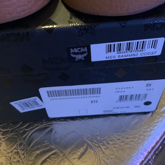 Mcm signature crossbody & slides 7w combo - Picture 2 of 5